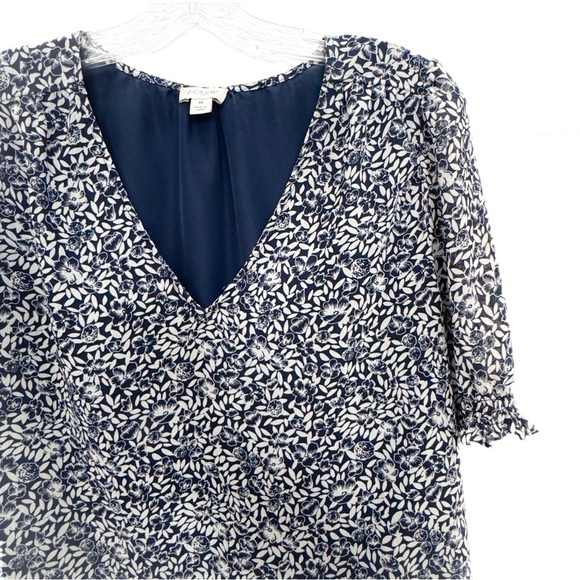 J.Crew V-Neck Puff-Sleeve floral top ❤️ - Picture 2 of 7